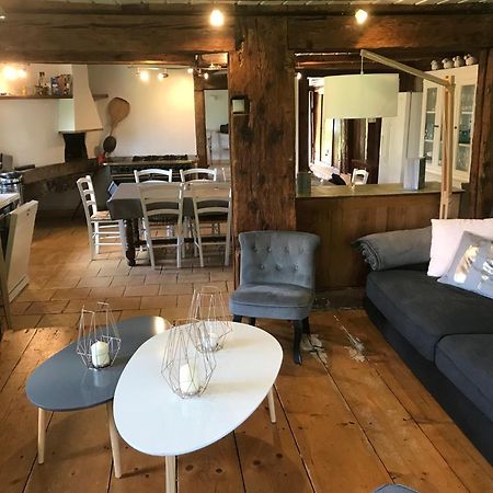 Ferme De Chenezeau - 15 Personnes , 7 Chambres 제라르메르 외부 사진